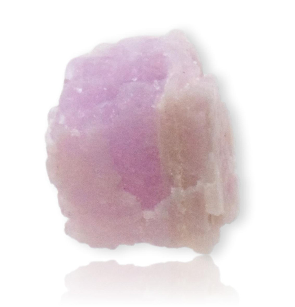 Un cristal de Kunzite brute