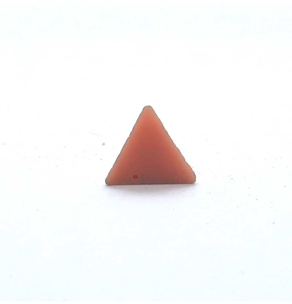 https://www.atelierlatrouvaille.com/6004-large_default/p-pyramides-en-polyester-pour-le-polissage-des-bijoux.jpg